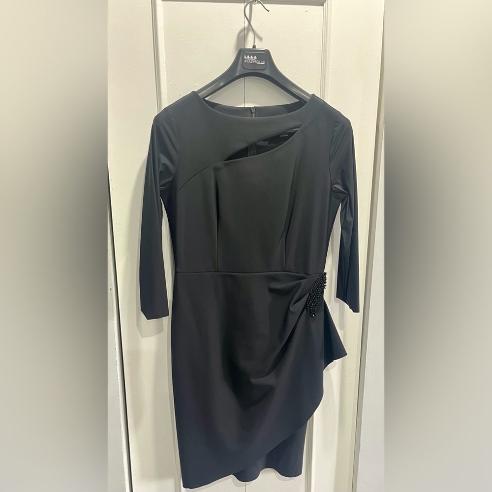 Alex Evenings LBD 🖤